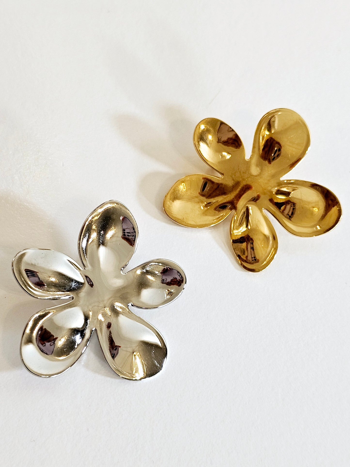 Stainless Steel Flower Metal Pin