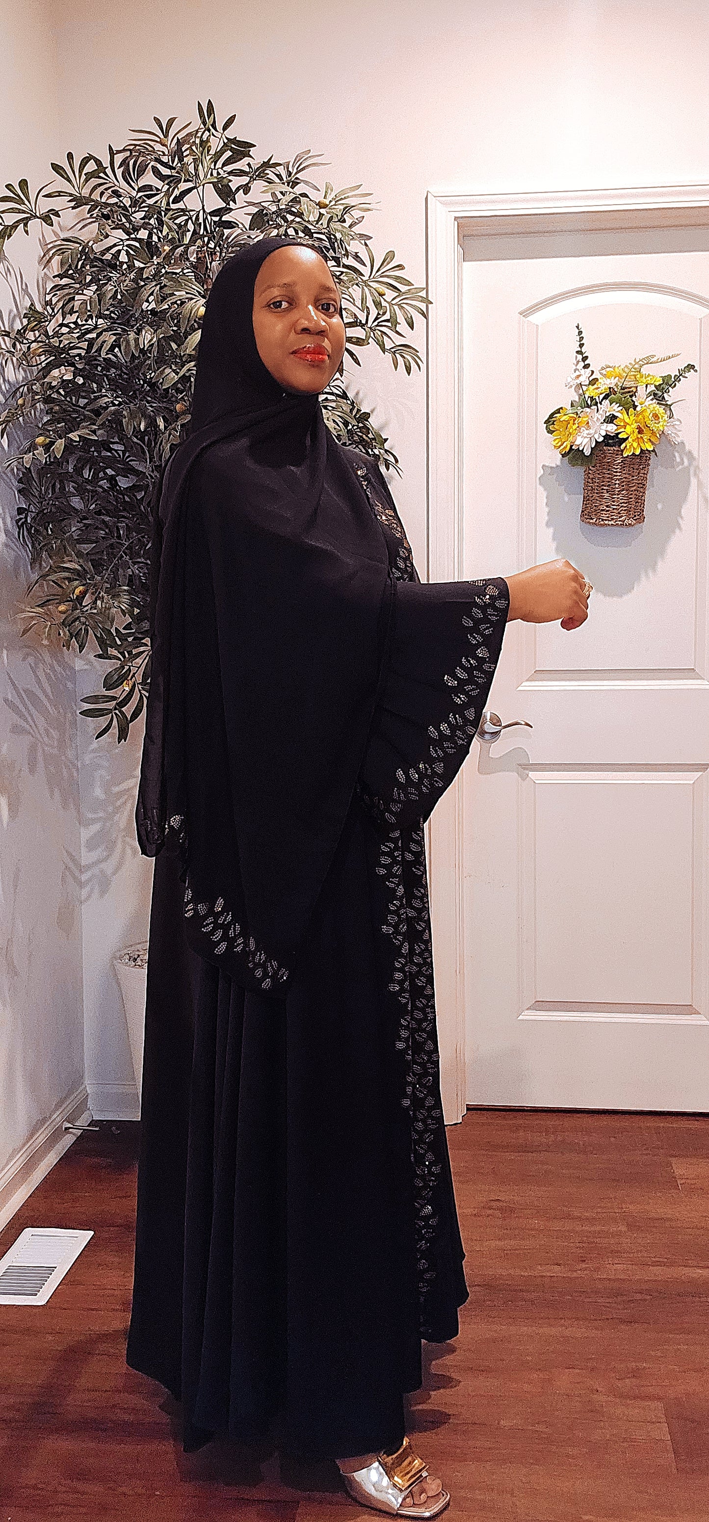 Embellished Noir Abaya