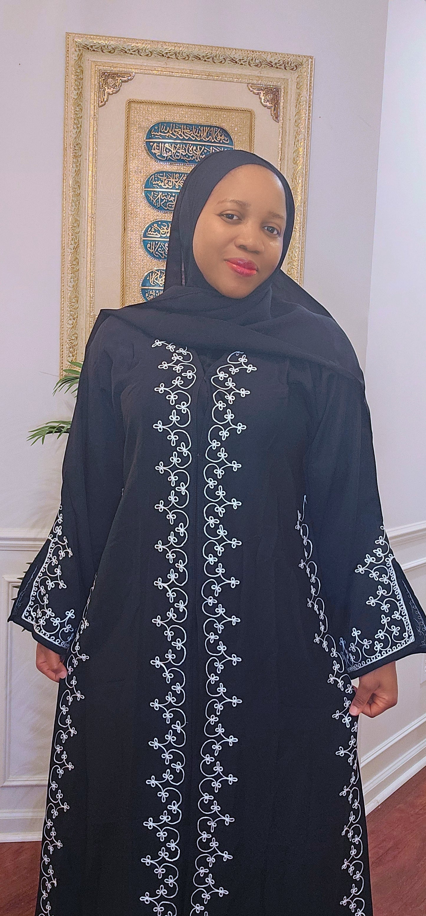 Clover embroidered Abaya