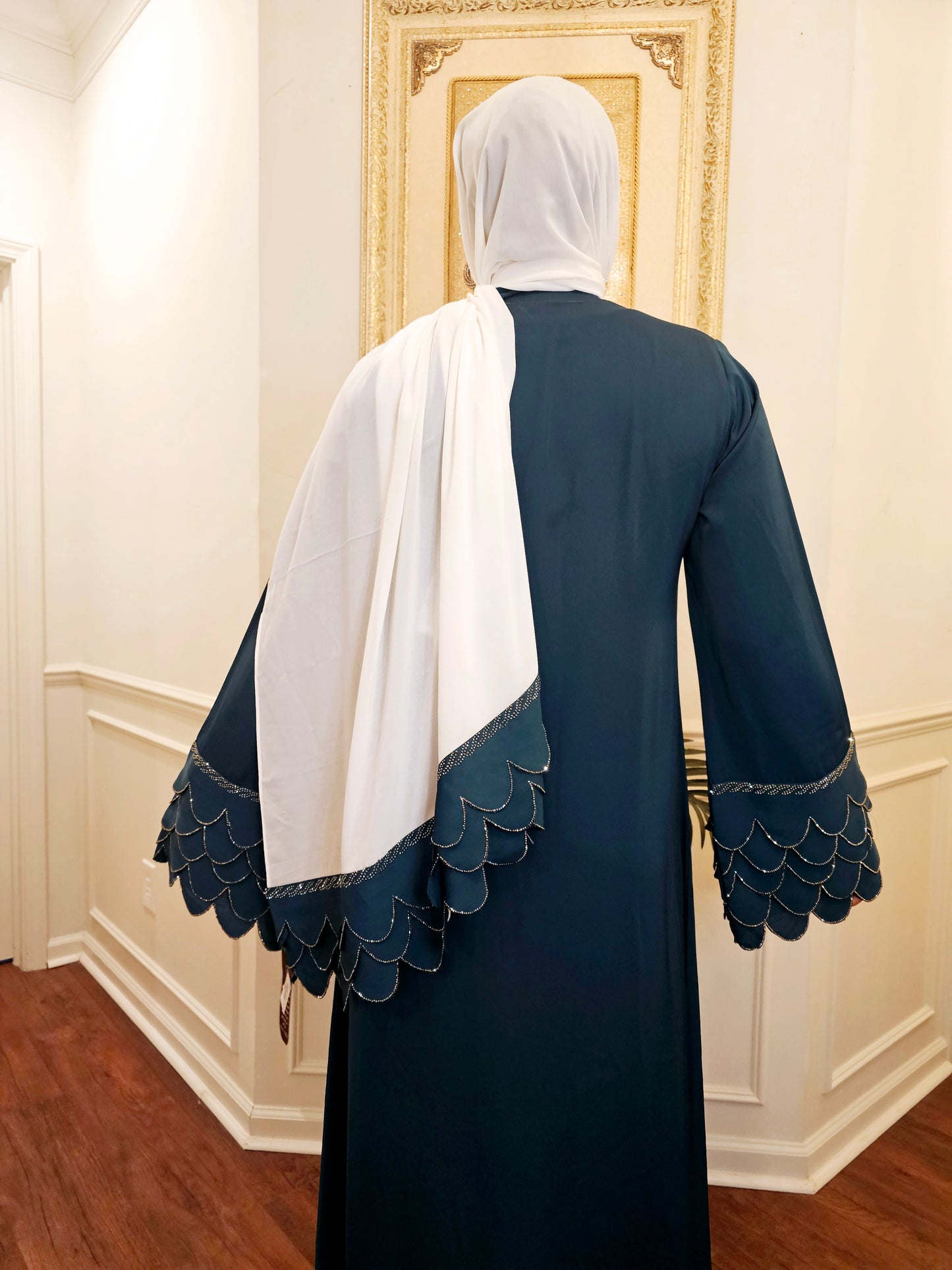 Scalloped Sleeves Abaya