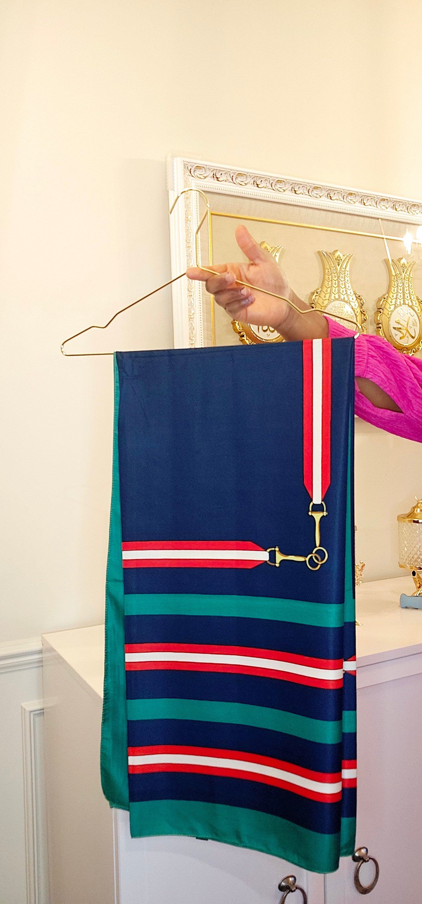 Elegant Geometric Pattern Scarf