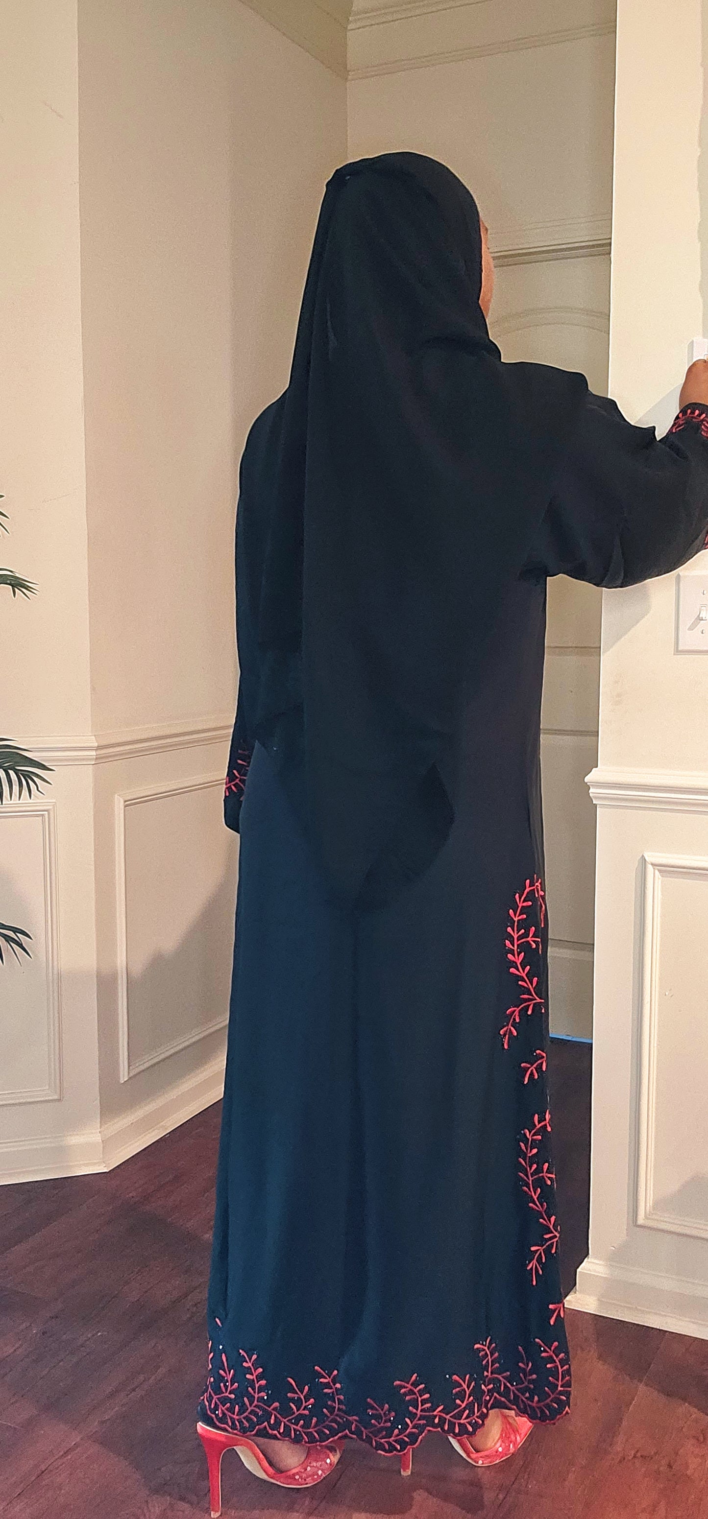 Scarlet bloom Abaya